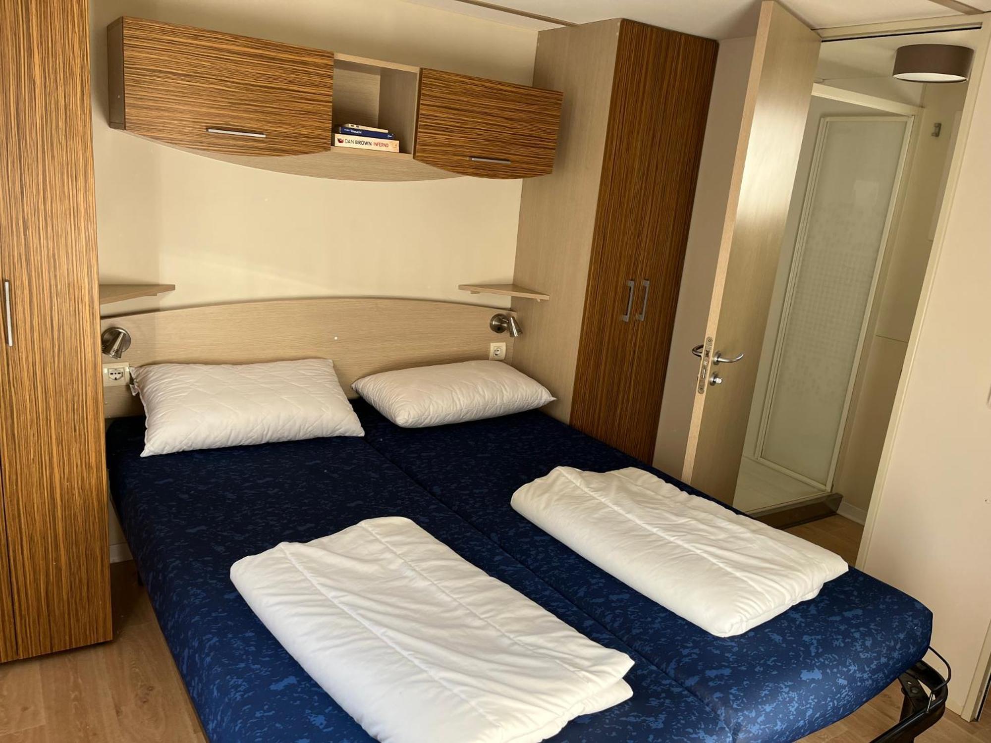 Chalet Camping River Italie Met 2 Slaapkamers Ameglia Bagian luar foto