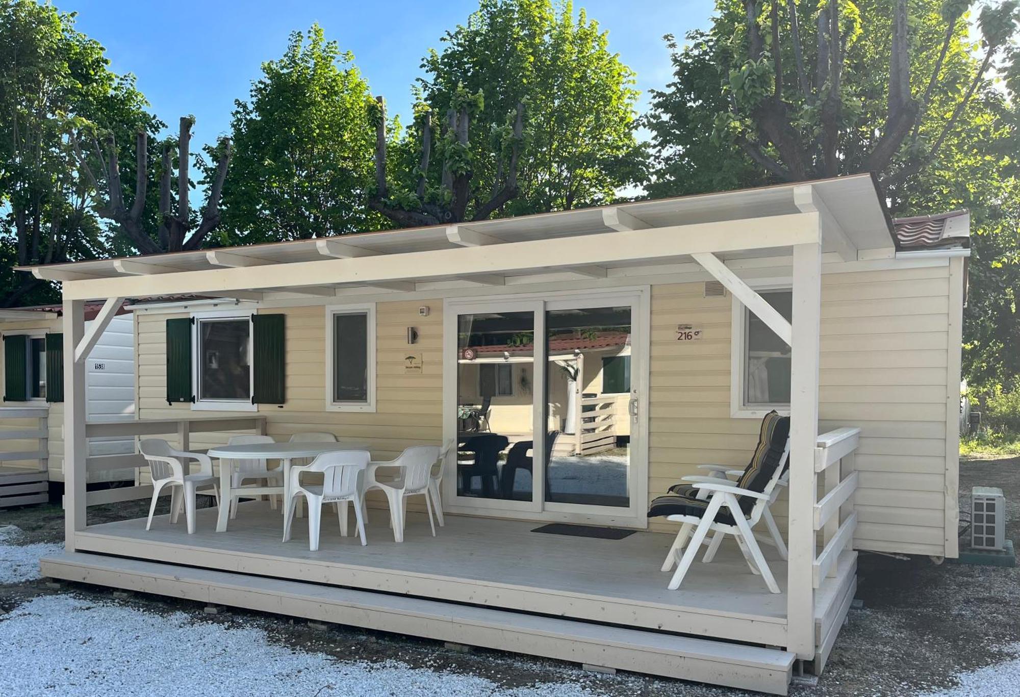 Chalet Camping River Italie Met 2 Slaapkamers Ameglia Bagian luar foto